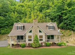 324 Greenleaf Dr, Waynesville, NC 28785