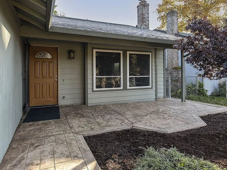 16178 SW Blanton St — Photo 3