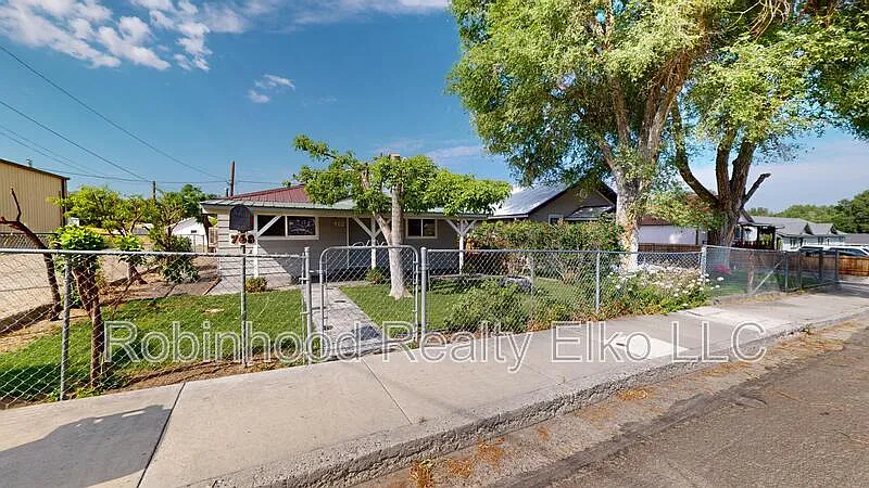 768 S 9th St