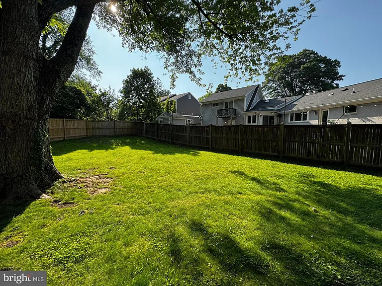 3300 N Harrison St — Photo 32