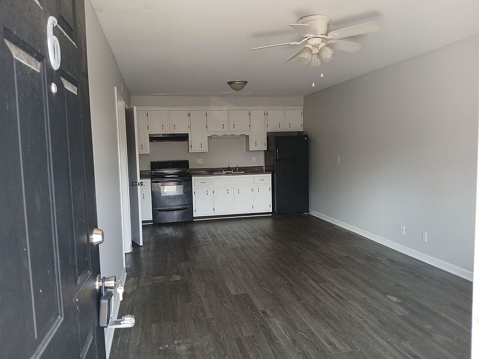 1st image of 120 Walnut St APT 6