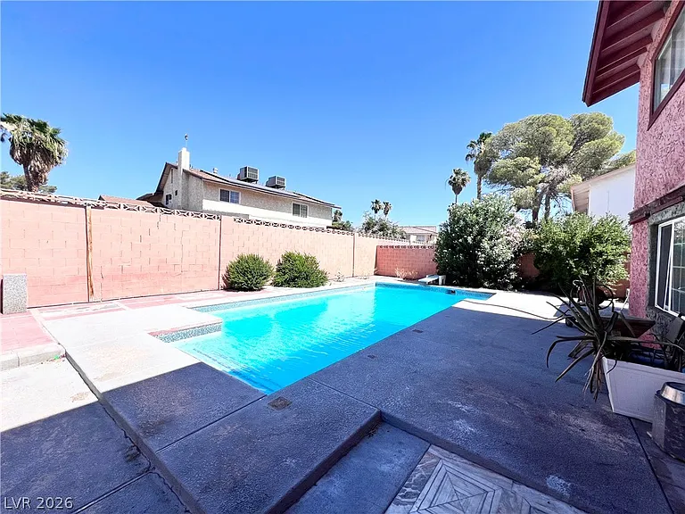 5009 Mesa View Dr — Photo 33