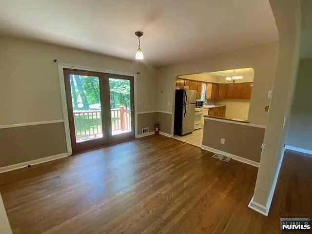 1398 River Rd — Photo 4