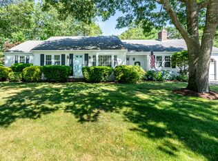 326 Prince Hinckley Rd, Centerville, MA 02632