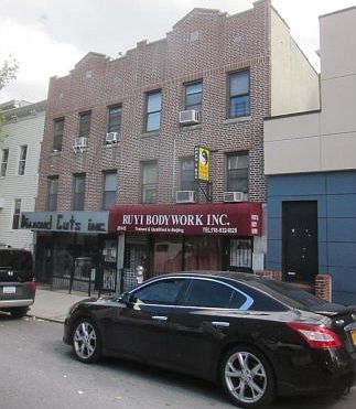1st image of 261 13th St #1