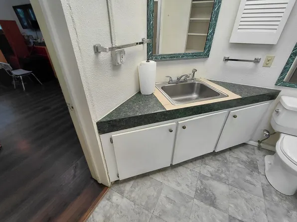5720 24th St W #1, Bradenton, FL 34207