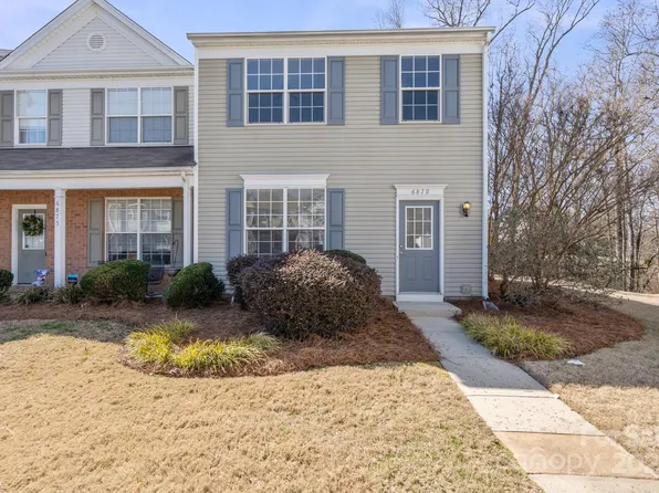 6879 Rothchild Dr, Charlotte, NC 28270