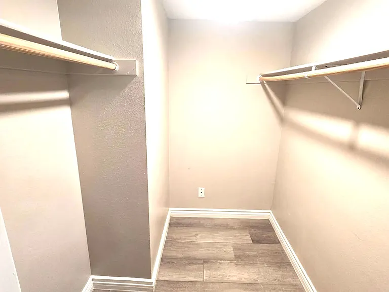 11230 Camarillo St #101 — Photo 18