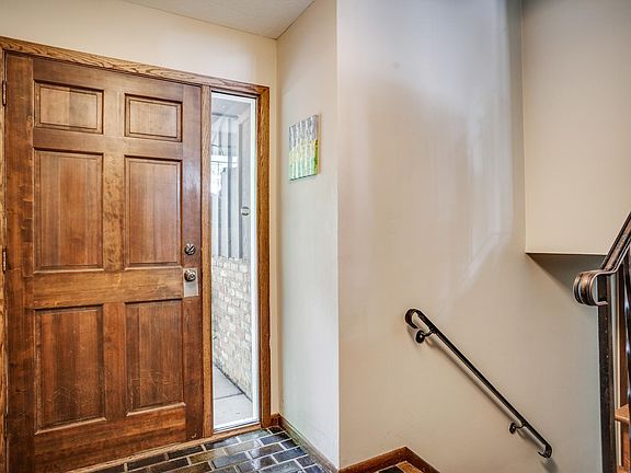 5th image of 15841 N Hillcrest Ct