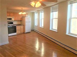382 North St APT 3, Boston, MA 02113