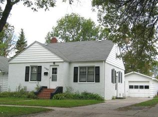 1703 N 3rd St, Grand Forks, ND 58203