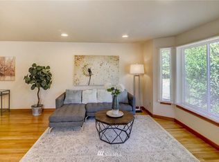9523 A Ashworth Ave N, Seattle, WA 98103