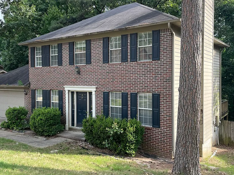 14421 Woodcreek Dr — Photo 2
