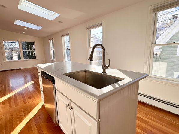 89 New Castle Ave #2