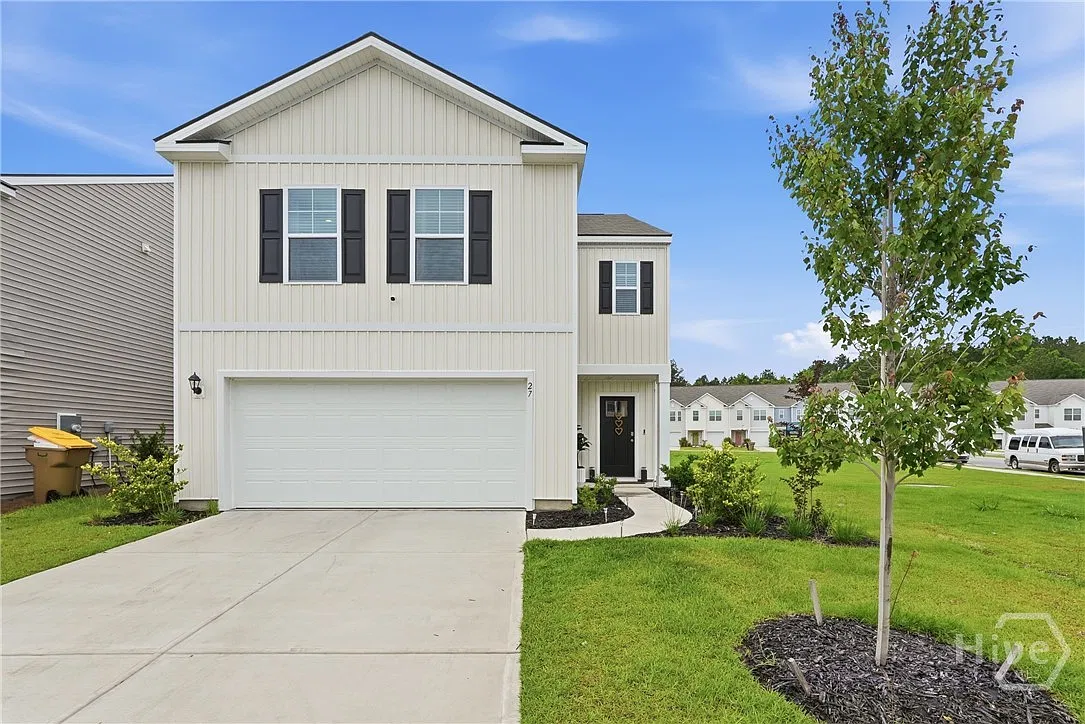 4 bed, 2.5 bath, 2174 sqft, $2,500 — Photo 1