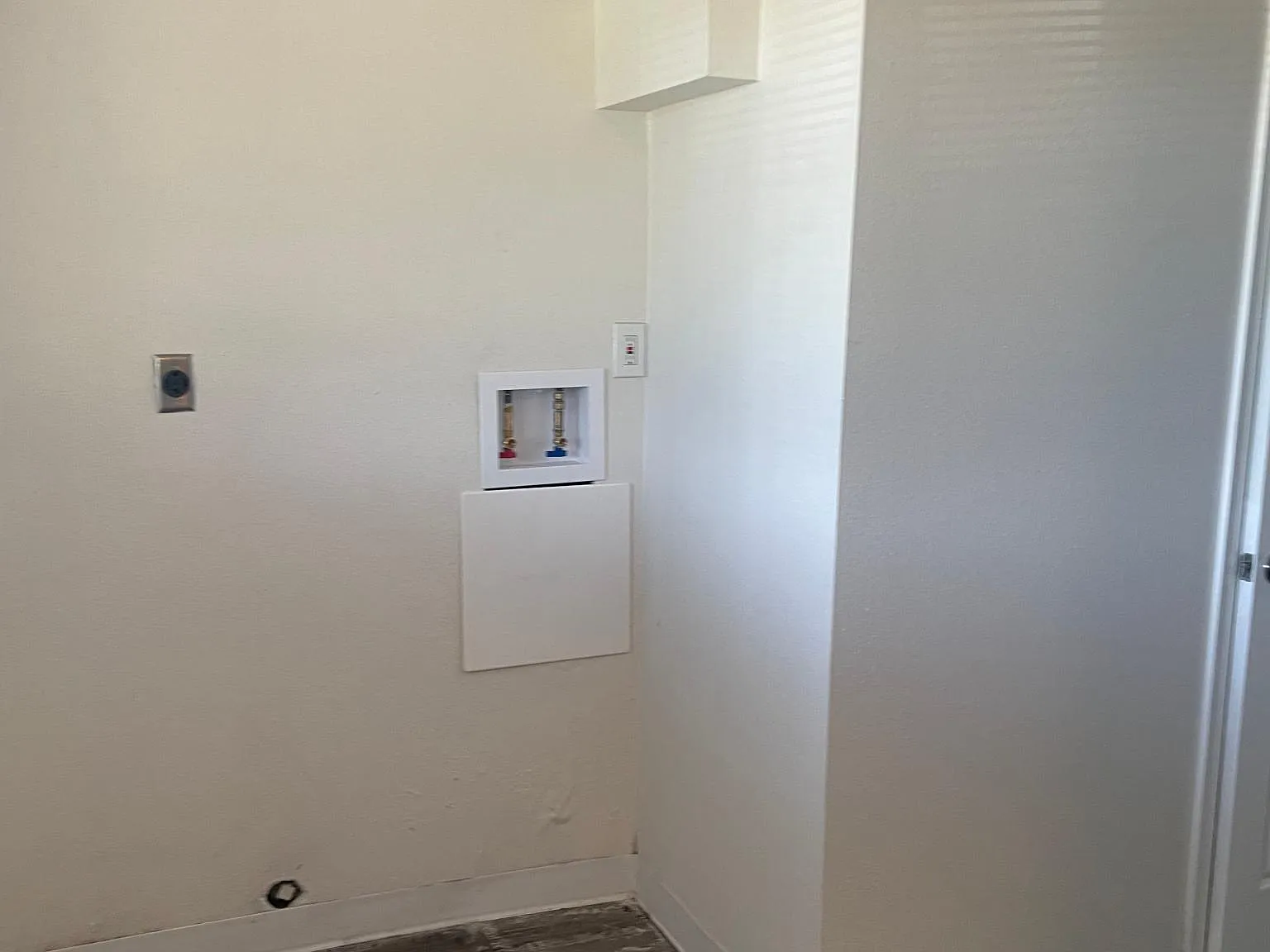 3 bed, 1.5 bath, 1480 sqft, $2,200 — Photo 4