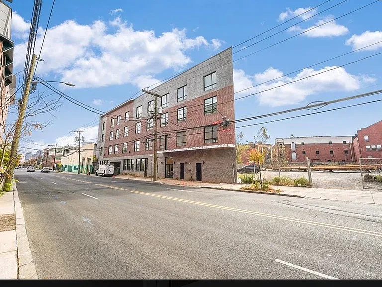658 Grand St #201 — Photo 20