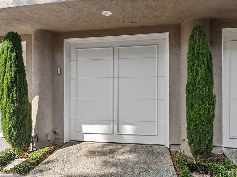 66 Baycrest Ct — Photo 35