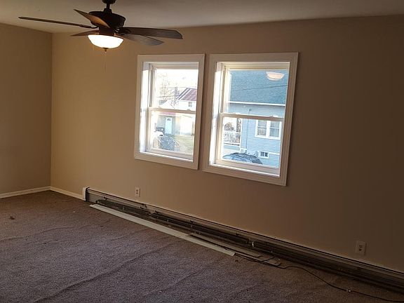 master bedroom upgraded to all laminated flooring
