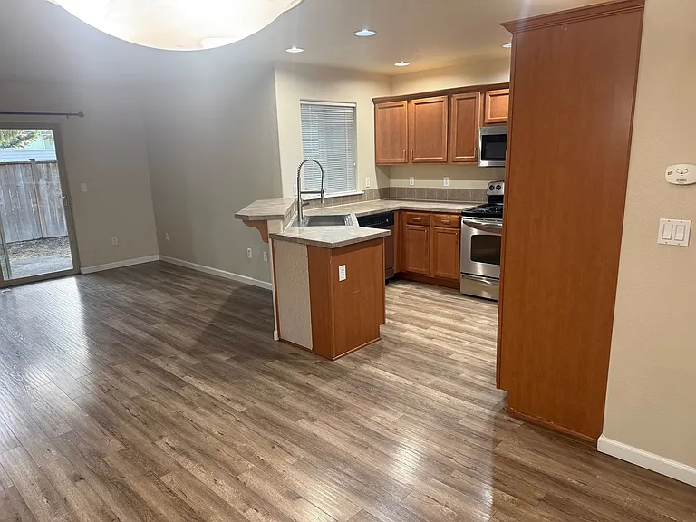 4084 Aden Pl NE — Photo 7