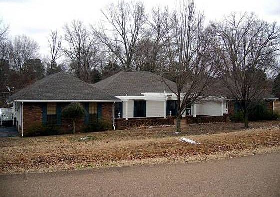 1st image of 1890 Acorn Wood Dr