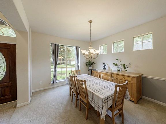 3rd image of 31 W Prairie Dawn Cir