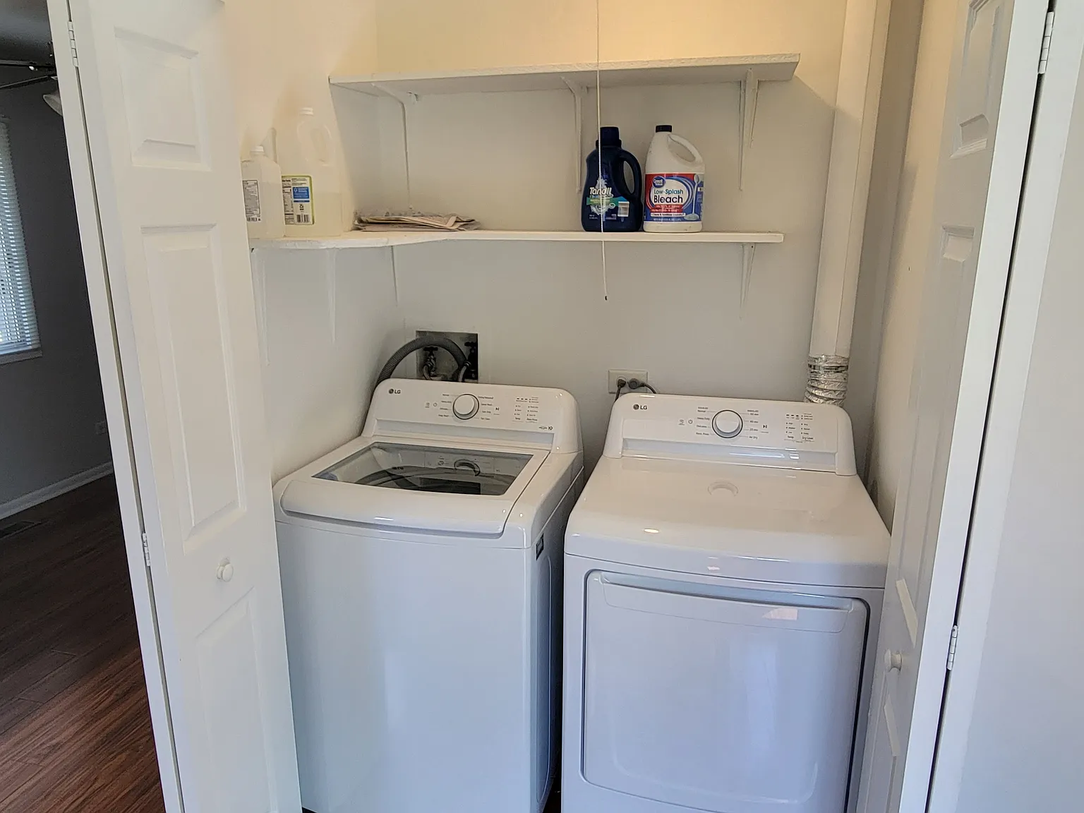 3 bed, 1.5 bath, 1580 sqft, $2,600 — Photo 4