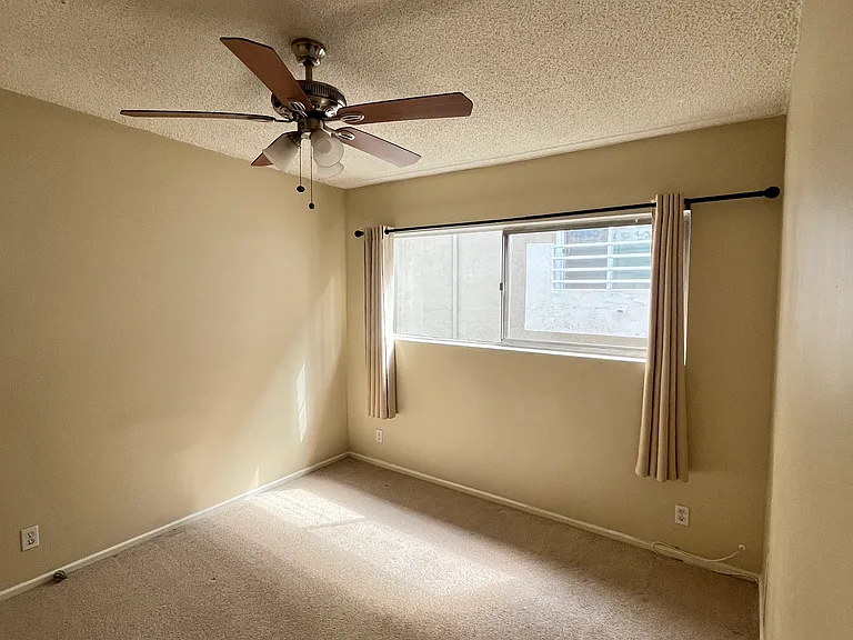 11746 Goshen Ave #7 — Photo 21