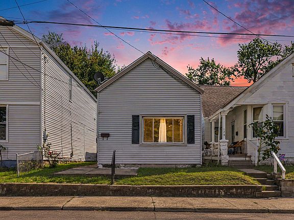 2nd image of 130 4th Ave