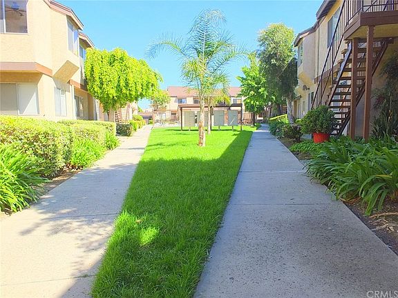 4th image of 12020 226th St #61
