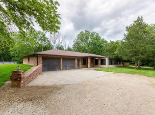 1757 Robb Ln, Perry, KS 66073