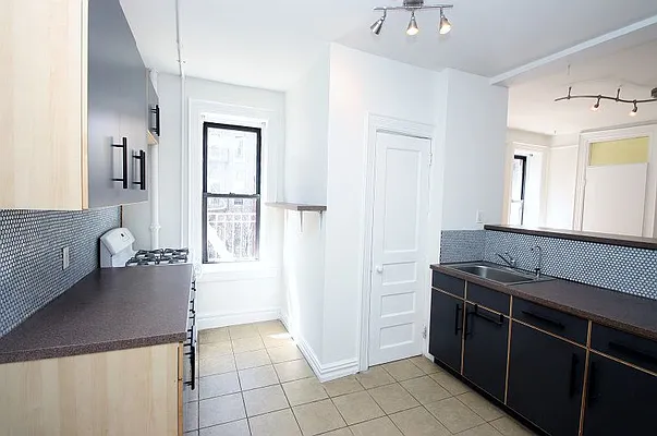 Rented by Spark Properties | media 12