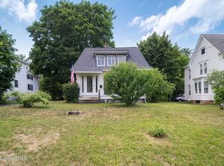 16 Villa Rd, Menands, NY 12204