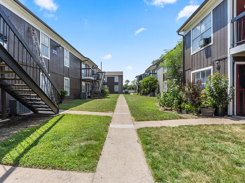 Buena Villa Apartments