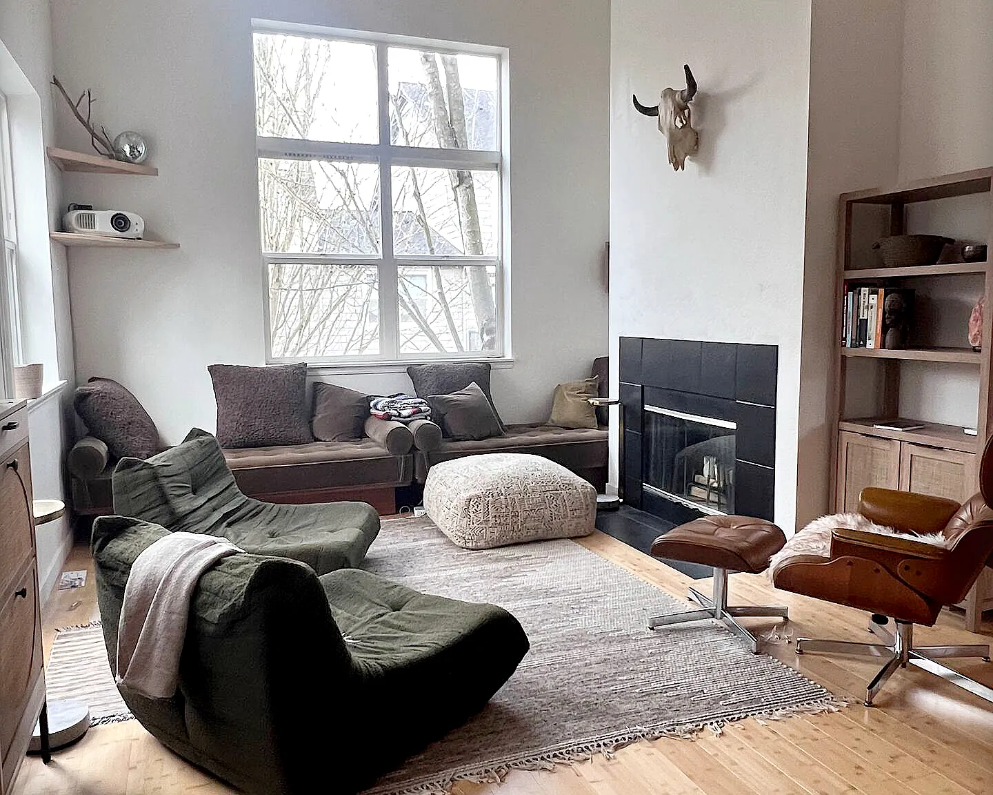 2 bed, 974 sqft, $2,700 — Photo 2