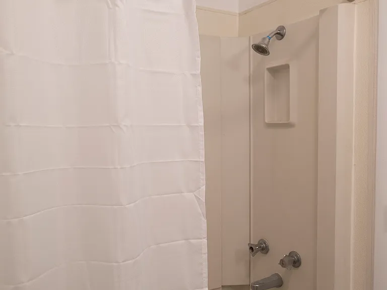 1540 W Broadway St #5 — Photo 5