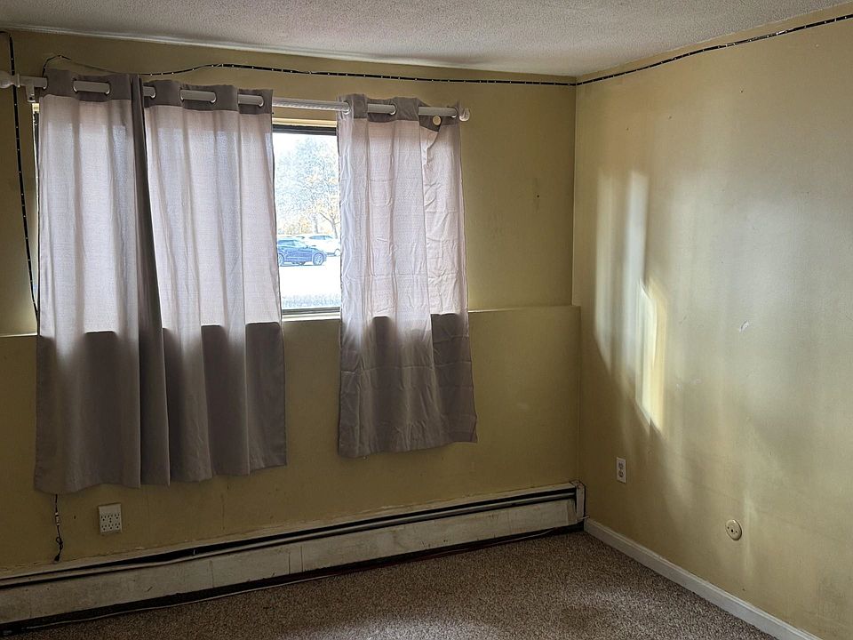 2nd image of 6 Lancelot Court #3