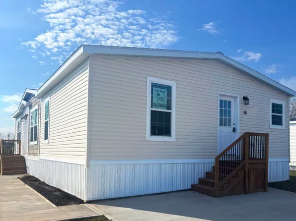 38 Oak Dr, Hamlin, NY 14464