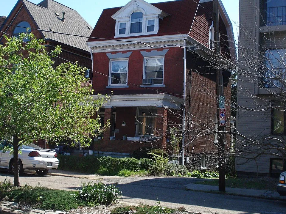 Parkview Ave