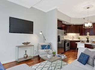 720 W Randolph St APT 1104, Chicago, IL 60661