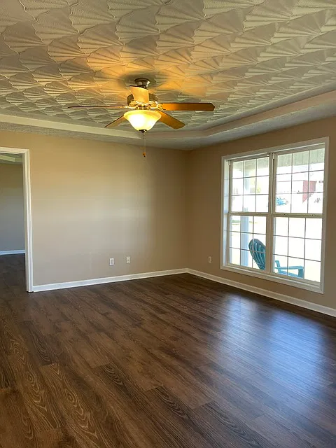 4 bed, 1800 sqft, $2,500 — Photo 4
