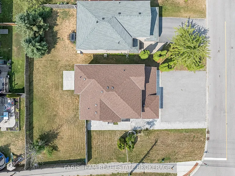 2 Vanessa Dr — Photo 38