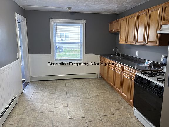 2nd image of 22-40 Langsberries Ave #30