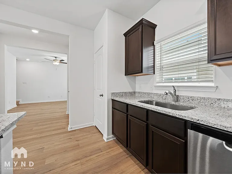 10853 Quinn Ct — Photo 6