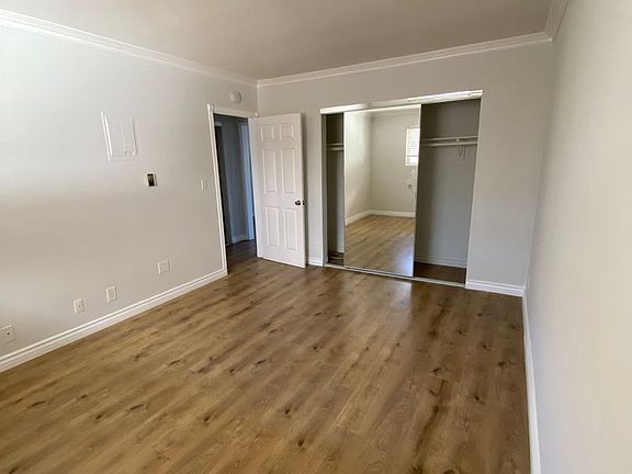 4th image of 1030 N Orange Grove Ave #302