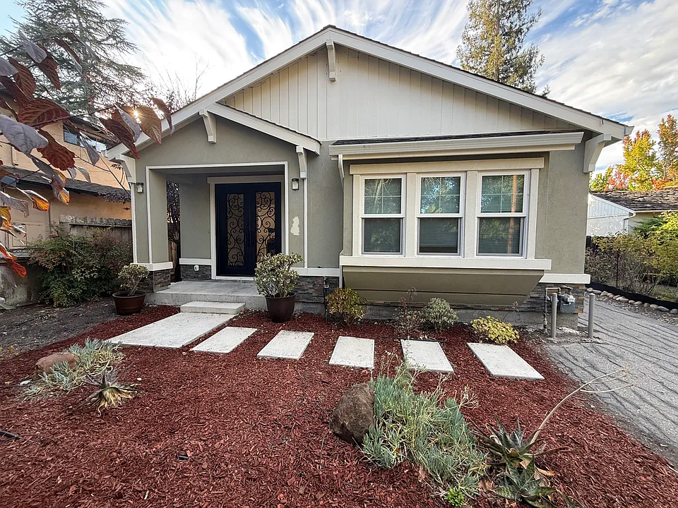 609 Oregon Ave