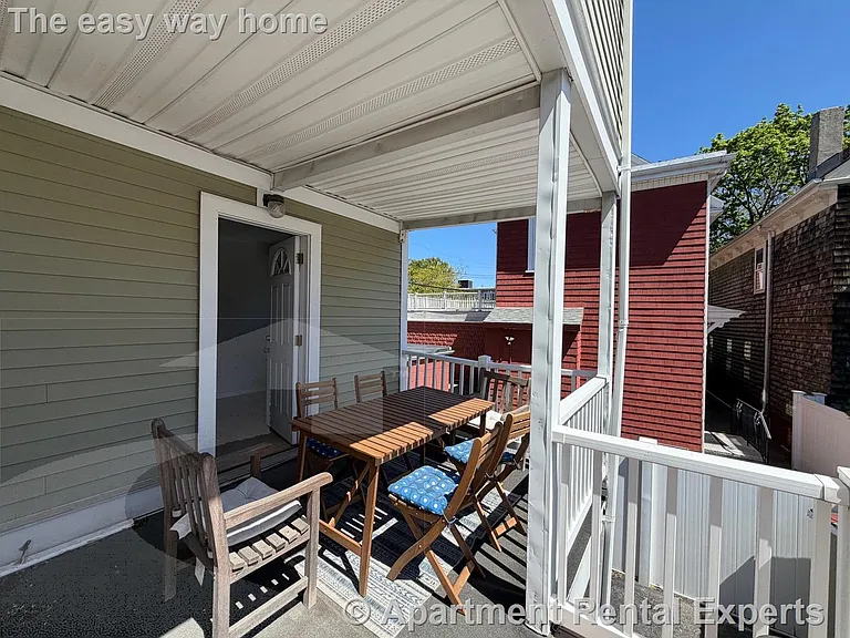 44 Lincoln St — Photo 5
