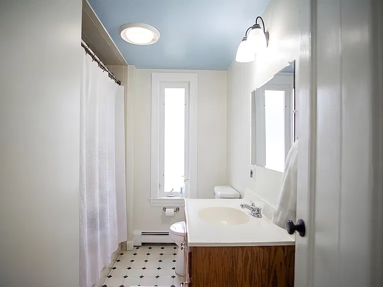 174 Center St #2 — Photo 15