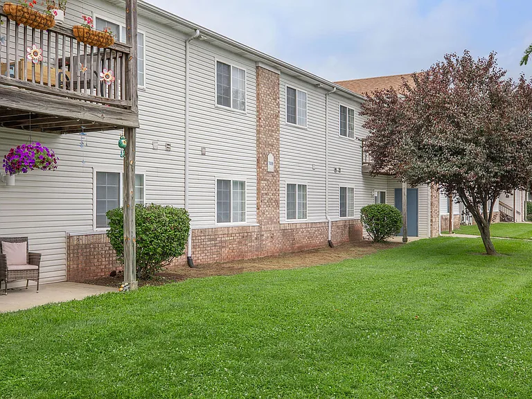 Camby Crossing Apartments — Photo 5