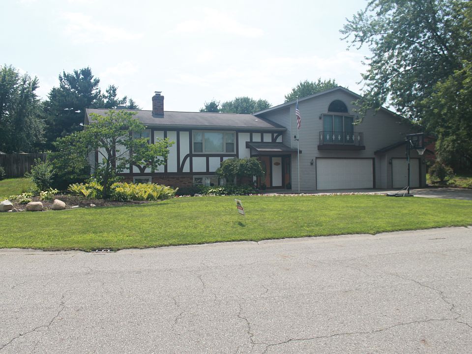 1st image of 2765 E Chester Dr